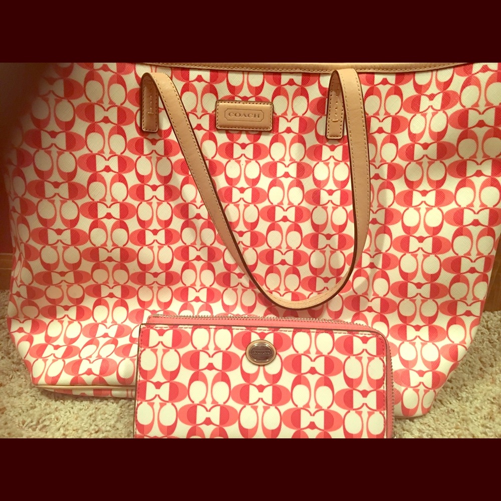 💯 Authentic Coach purse,matching wallet